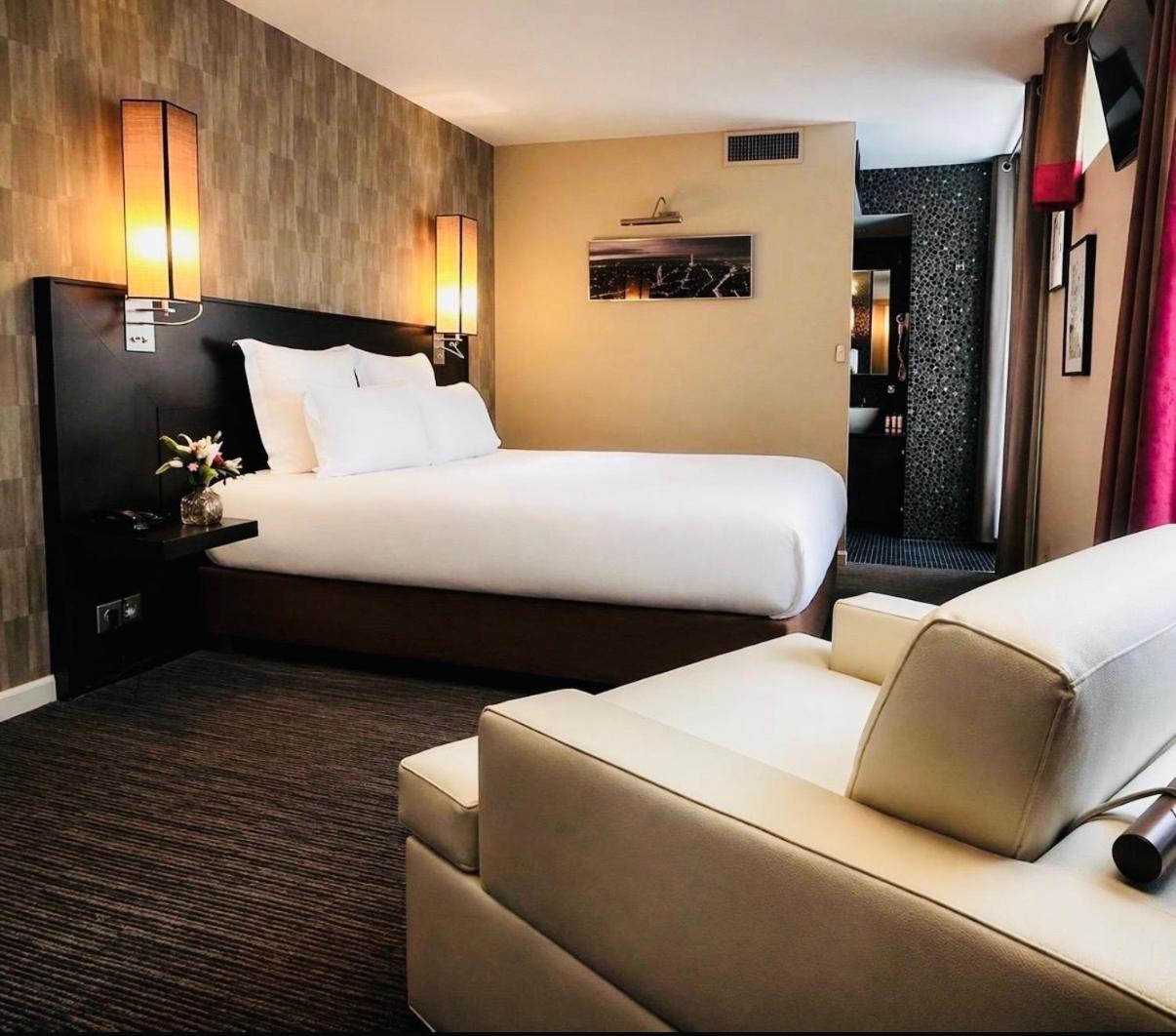 Aero Hotel